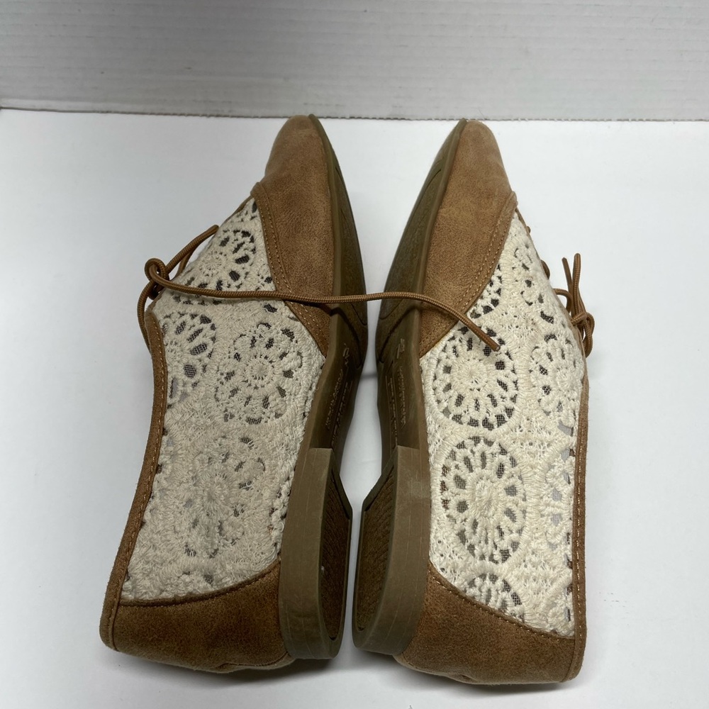 LOWER EAST SIDE Tan Lace-Panel Oxford Flats - Picture 4 of 6